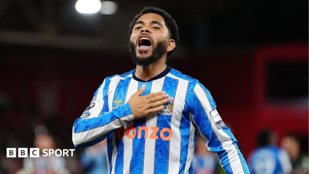 Khoảnh khắc lịch sử của Coventry City và dấu ấn Ngoại Hạng Anh 3 Jay Dasilva ăn mừng bàn thắng lịch sử cho Coventry City trước Nottingham Forest