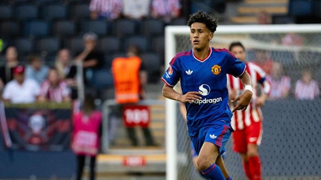 Tuong lai nao cho JJ Gabriel va Manchester United? Bao dong do tai Old Trafford 3 JJ Gabriel va cau chuyen tuong lai tai Manchester United trong khuon kho Ngoai Hang Anh (Hình ảnh trận đấu 3)