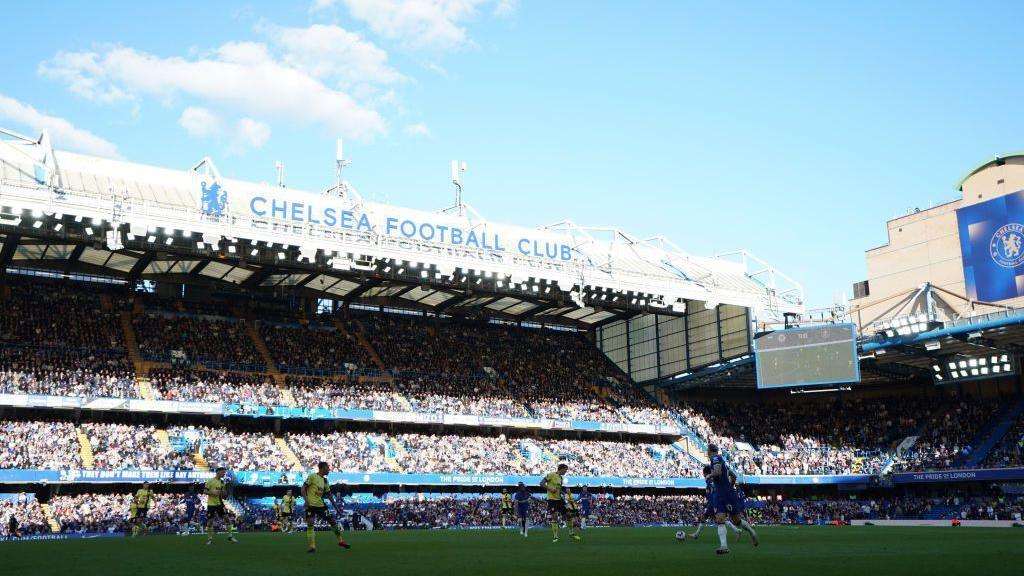 Chelsea điêu đứng vì hàng thủ thủng lưới và nỗi nhớ Joao Pedro 3 João Pedro trong màu áo Chelsea tại Ngoại Hạng Anh (Hình ảnh trận đấu 3)