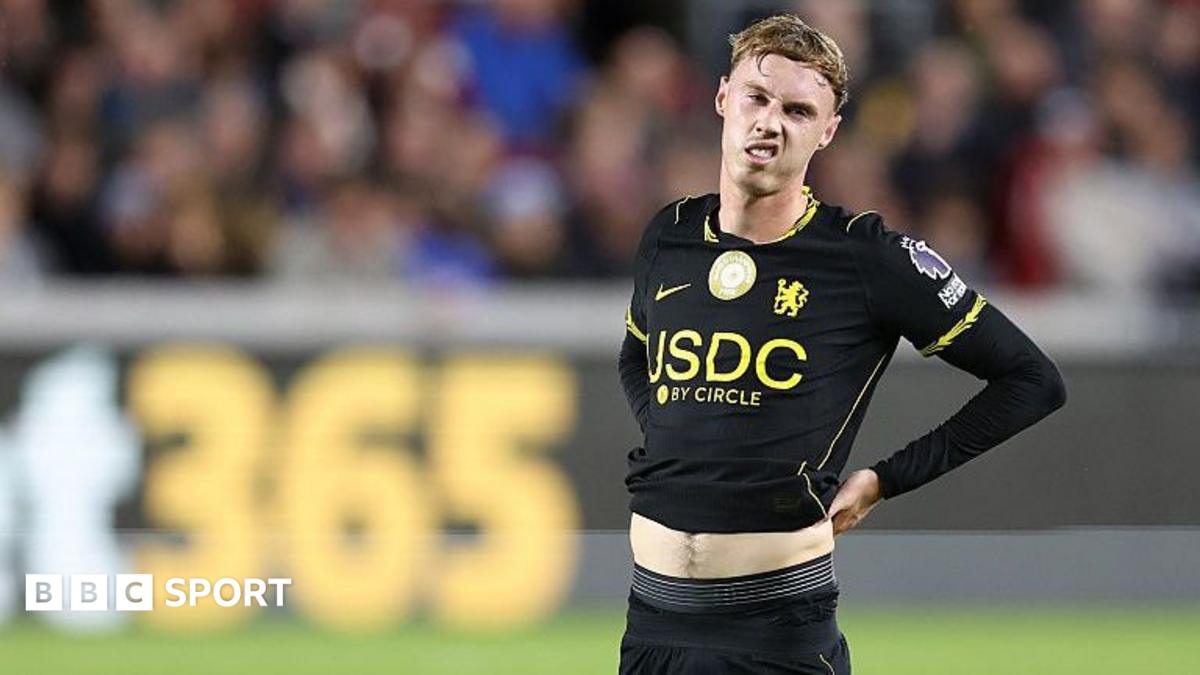 Chelsea điêu đứng vì hàng thủ thủng lưới và nỗi nhớ Joao Pedro 1 João Pedro trong màu áo Chelsea tại Ngoại Hạng Anh