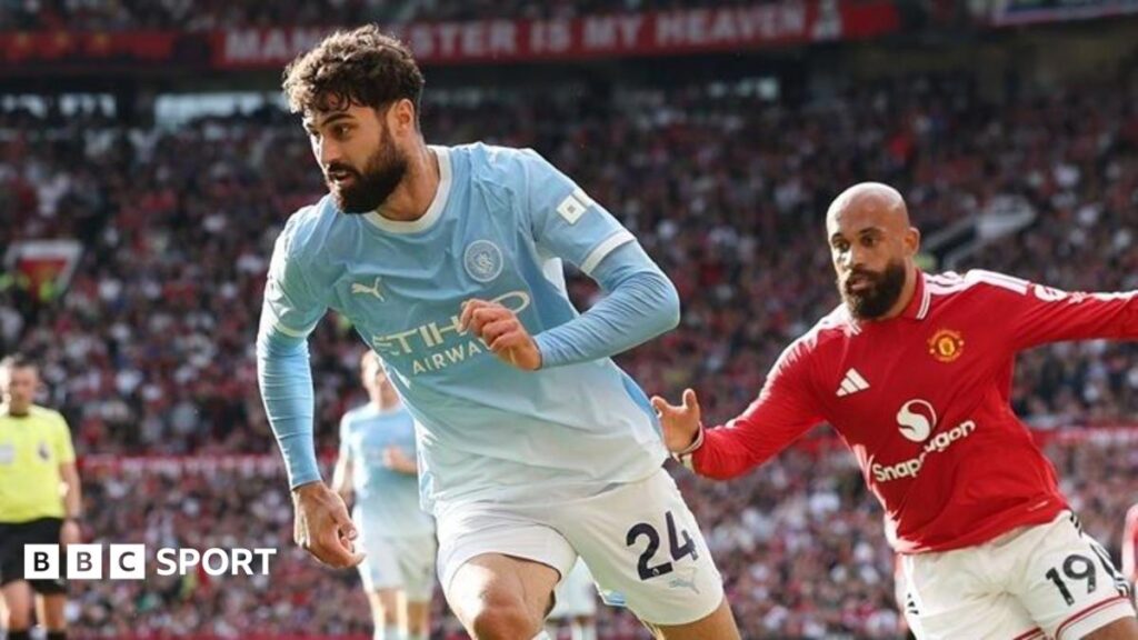 Josko Gvardiol bùng nổ mạnh mẽ, lấy lại đỉnh cao tại Man City 1 Josko Gvardiol trong màu áo Man City tại Ngoại Hạng Anh