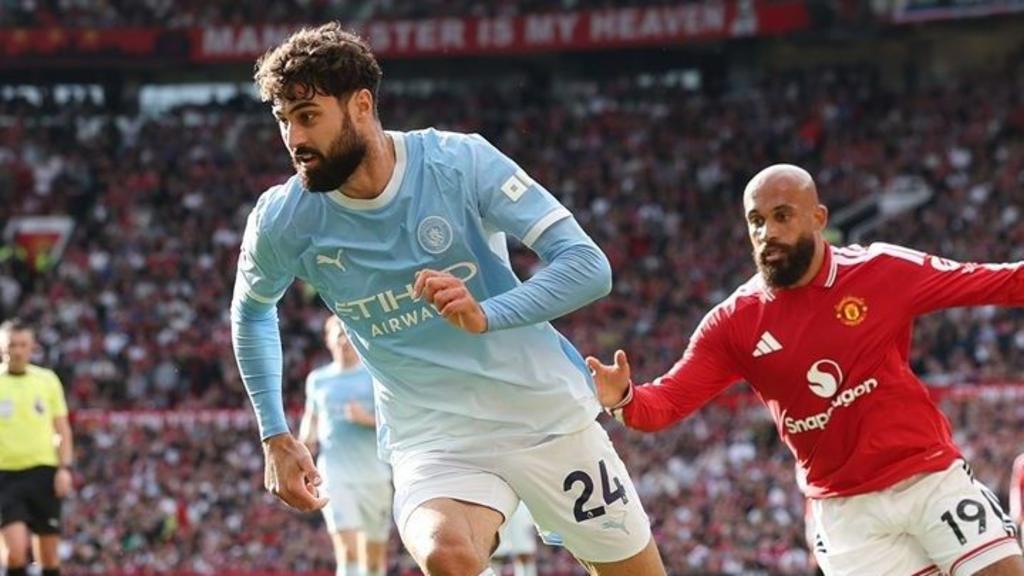 Josko Gvardiol trong màu áo Man City tại Ngoại Hạng Anh (Hình ảnh trận đấu 2)