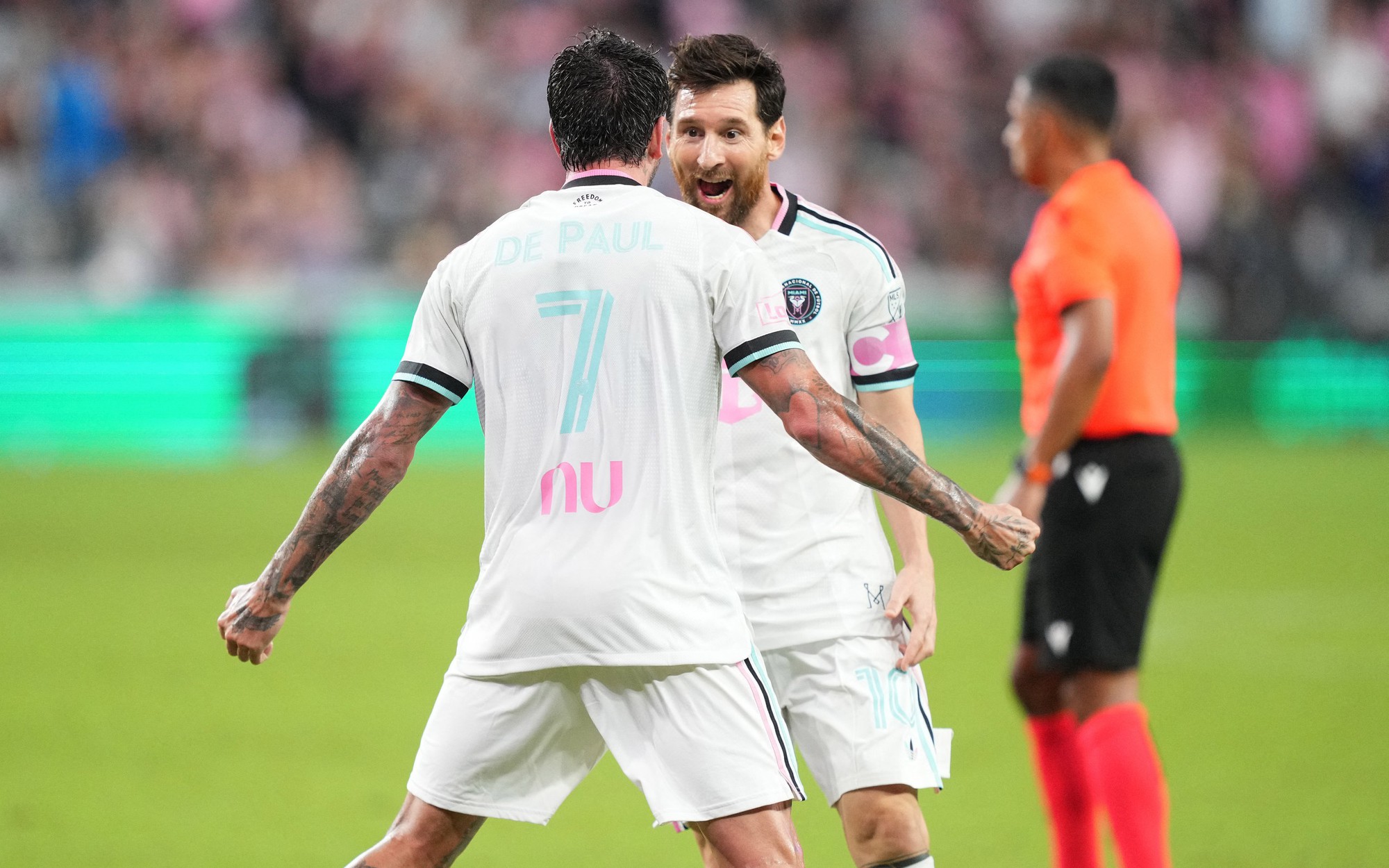 Messi bay người đánh đầu đỉnh cao, Inter Miami vô địch Campeones Cup 6 Lionel Messi bay người đánh đầu ghi bàn giúp Inter Miami vô địch Campeones Cup (Hình ảnh trận đấu 6)