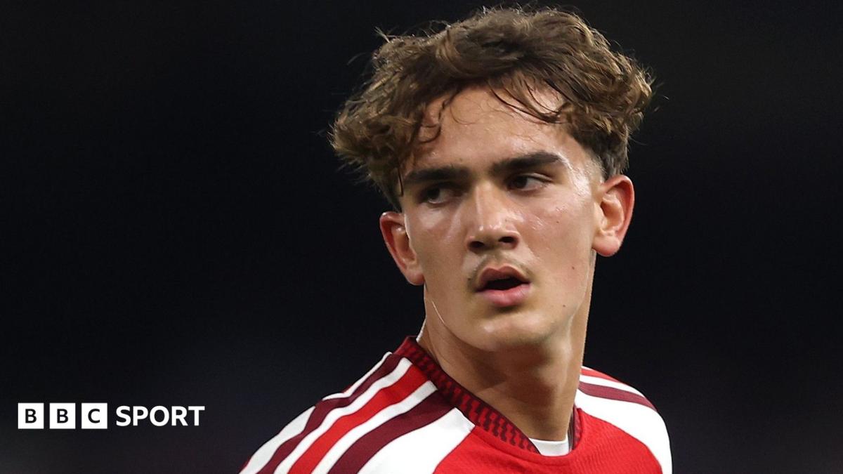 Arsenal tính chuyện cho thần đồng Max Dowman đi mượn để phát triển 1 Thần đồng Max Dowman của Arsenal trên sân tập luyện chuẩn bị cho mùa giải mới tại Ngoại Hạng Anh