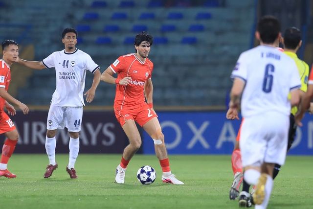 Tien ve Luong Chi Khai thi dau noi bat trong mau ao CLB The Cong Viettel tai AFC Champions League Two (Hình ảnh trận đấu 3)