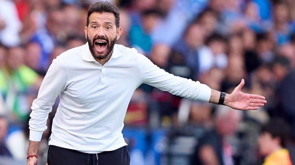 Villarreal hạ sát Malaga 3-1: Bữa tiệc tấn công mãn nhãn tại La Liga 1 Cầu thủ Villarreal ăn mừng bàn thắng vào lưới Malaga tại La Liga